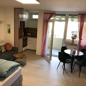 Lilis Mit Balkon Deutschland