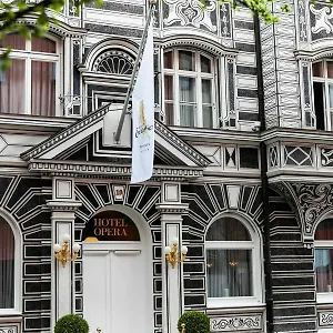 **** Hotel Opera Alemanha